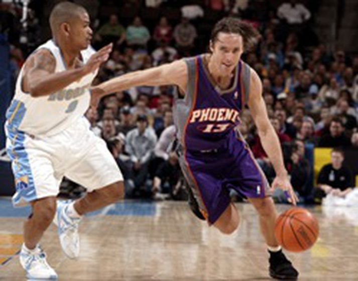 Nú bendir flest til þess að Steve Nash verði kjörinn verðmætasti leikmaður NBA deildarinnar annað árið í röð