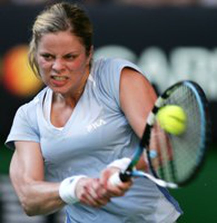 Clijsters landaði sigri gegn Hingis