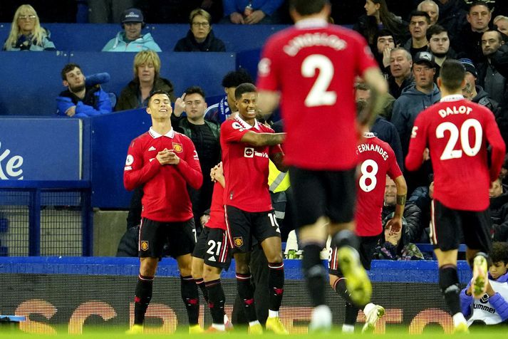 Cristiano Ronaldo fagnar sigurmarki sínu fyrir Manchester United á móti Everton á Goodison Park.