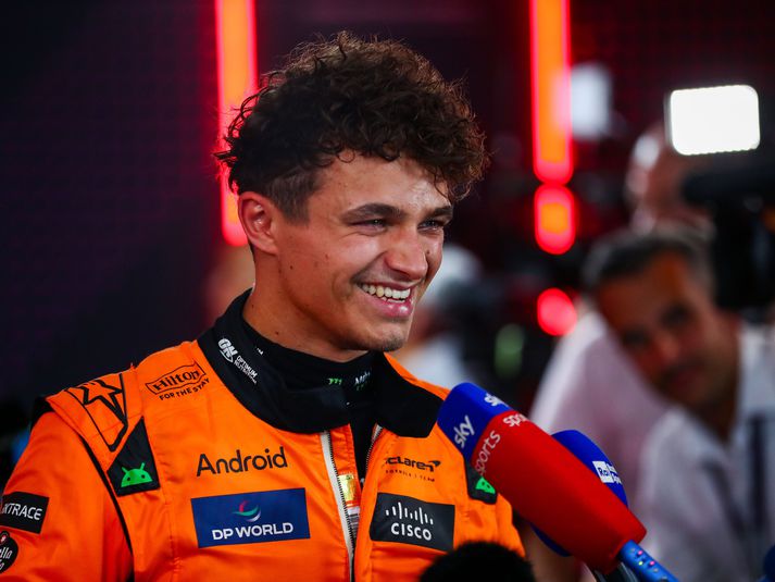 Lando Norris er í harðri baráttu um heimsmeistaratitilinn en í vondri stöðu fyrir kappakstur dagsins. 