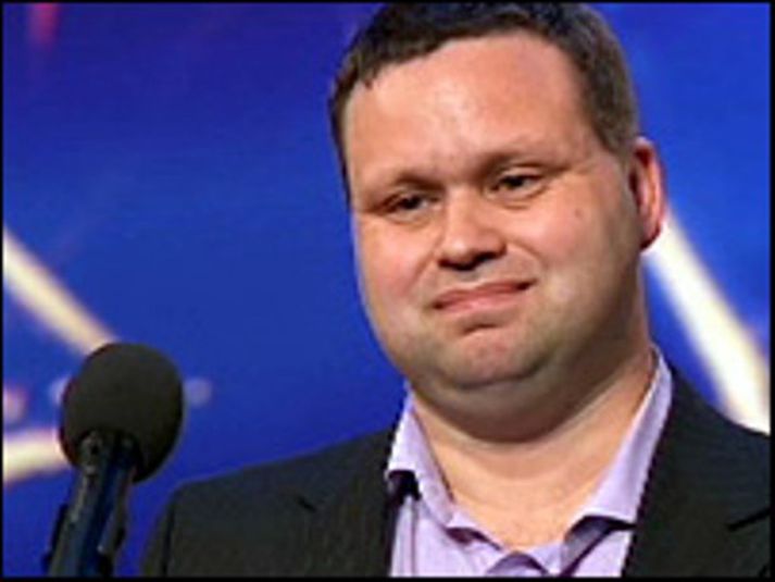 Paul Potts, sem sigraði heiminn með fyrstu áheyrnarprufu sinni í Britain Got Talent, hafði mikinn áhuga á því að koma til Íslands.