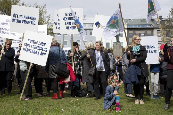 Nokkur hundruð manns mættu á Austurvöll í dag.