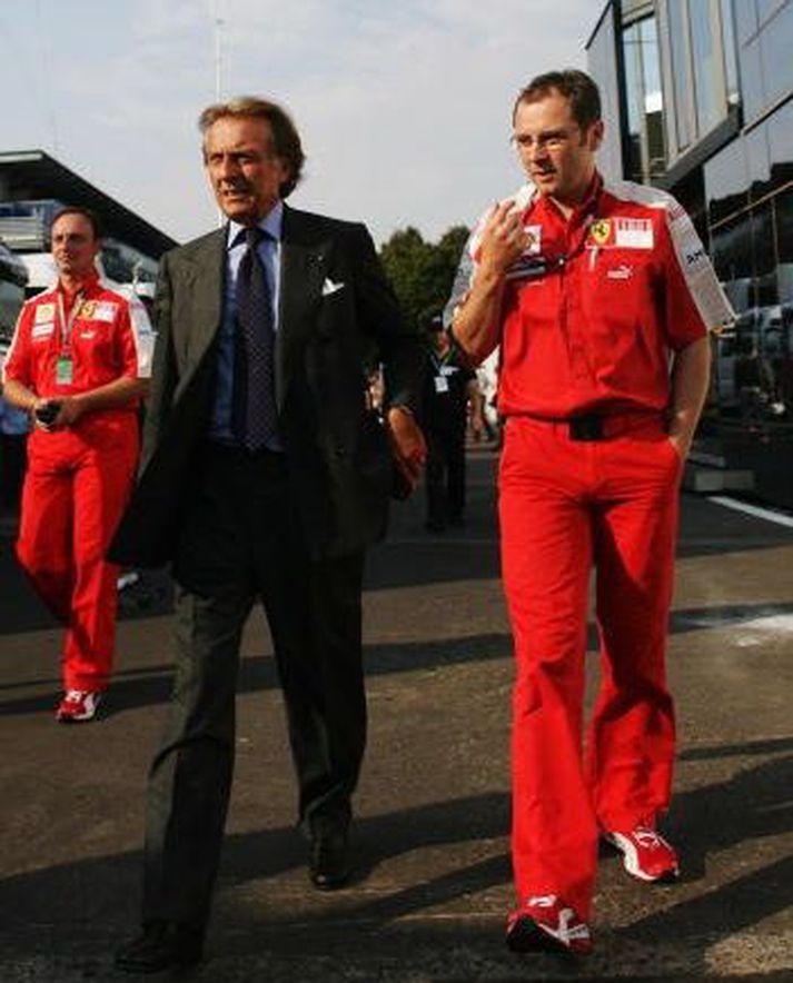 Luca Montezemolo , forstjóri Ferrari og Stefando Domenicali sem er framkvæmdarstjóri Formúlu 1 liðs Ferrrari.