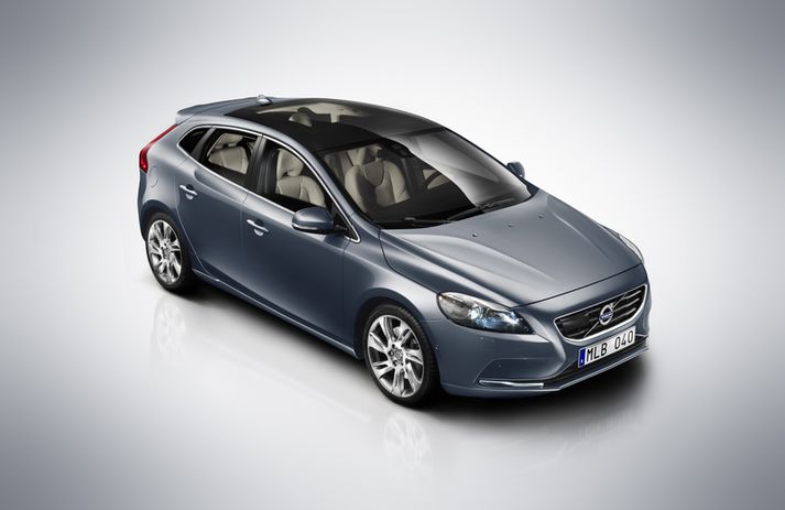 Volvo V40.