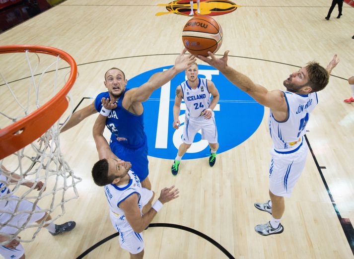 Jón Arnór Stefánsson í leik með Íslandi á Eurobasket.