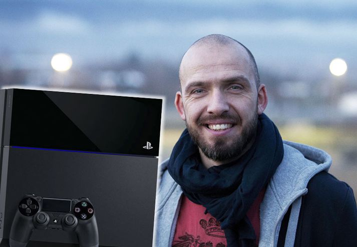 Sverrir mælir með því að fólk skelli sér á Playstation 4 sem fyrst.