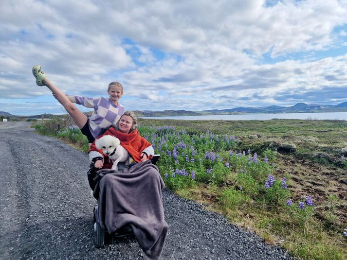 Jóna Ottesen og dóttir hennar Ugla lentu í alvarlegu bílslysi árið 2019 sem reyndist örlagaríkt fyrir fjölskylduna.