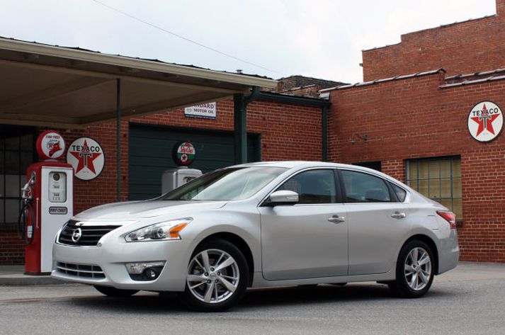 Nissan Altima árgerð 2013.