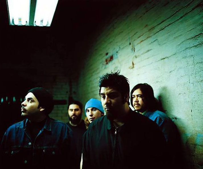 mættir aftur Deftones sendi síðast frá sér plötu fyrir fjórum árum, en er nú mætt aftur með Diamond Eyes.