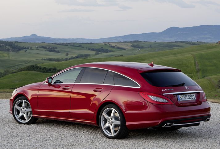 Mercedes Bens CLA langbakur fær útlitið frá CLS Shooting Brake.