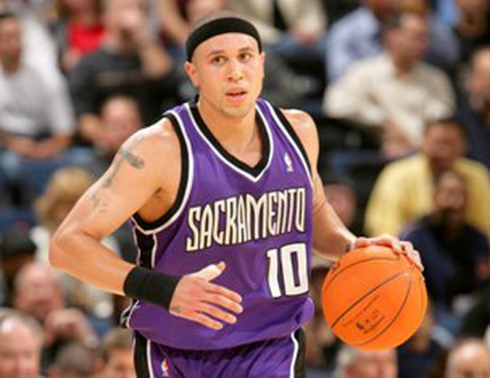 Mike Bibby sló í gegn með Sacramento í frægri rimmu liðsins við LA Lakers í upphafi áratugarins