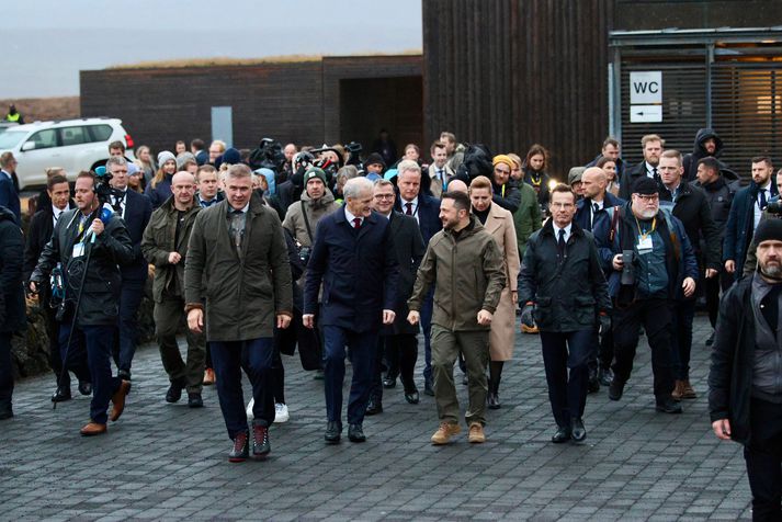 Forsætisráðherrar Norðurlandanna ásamt Selenskíj á Þingvöllum í dag.