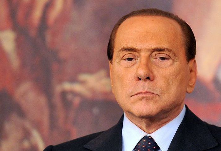 Berlusconi bíður dóms. Nordicphotos / AFP