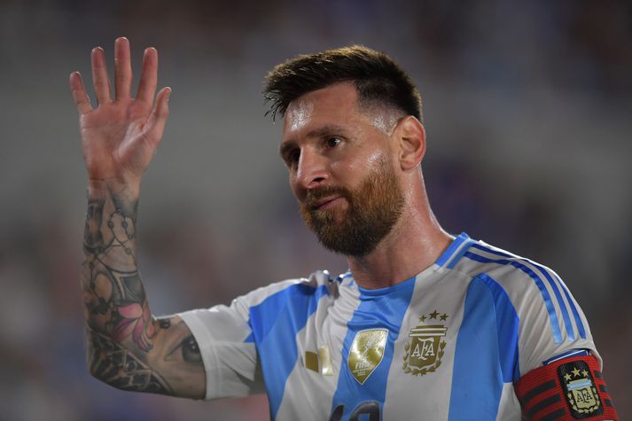 Lionel Messi átti stórkostlegan leik með Argentínumönnum í undankeppni HM í nótt og kom að fimm af sex mörkum.