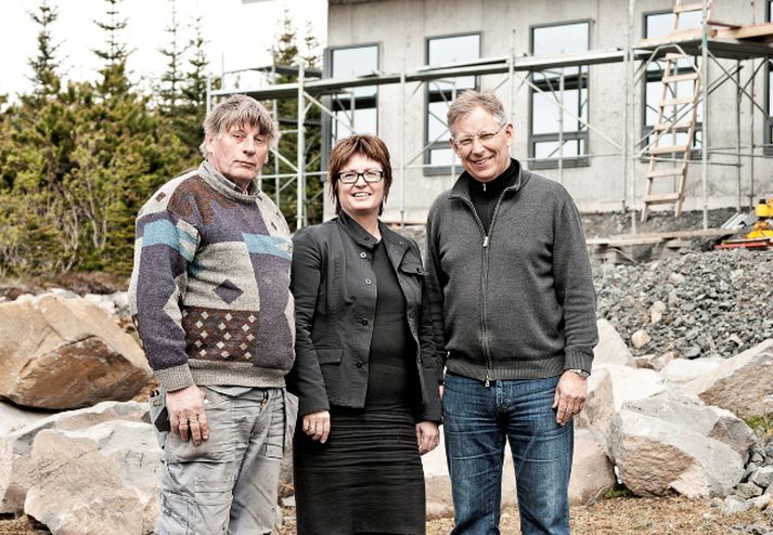 Guðrún Pálsdóttir, bæjarstjóri Kópavogs, Magnús Gunnarsson, formaður Skógræktarfélags Íslands og Bragi Michaelsson, formaður Skógræktarfélags Kópavogs