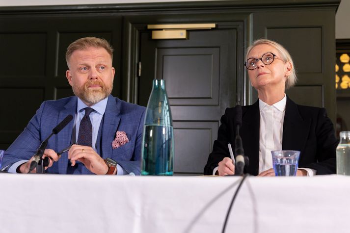 Ásgeir Jónsson er seðlabankastjóri og formaður peningastefnunefndar. Rannveig Sigurðardóttir, varaseðlabankastjóri peningastefnu og staðgengill formanns peningastefnunefndar.