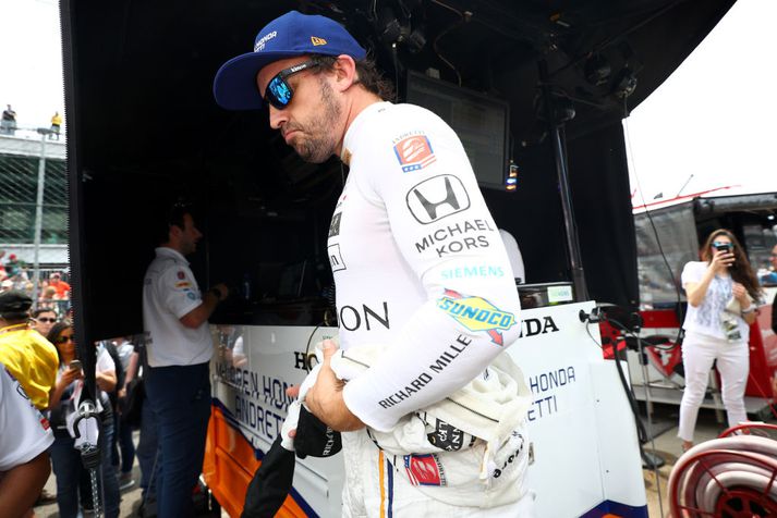 Alonso í Indianapolis í fyrra. Hann tók sér frí frá Formúlu 1 til þess að keppa í þessum stærsta kappakstri heims.