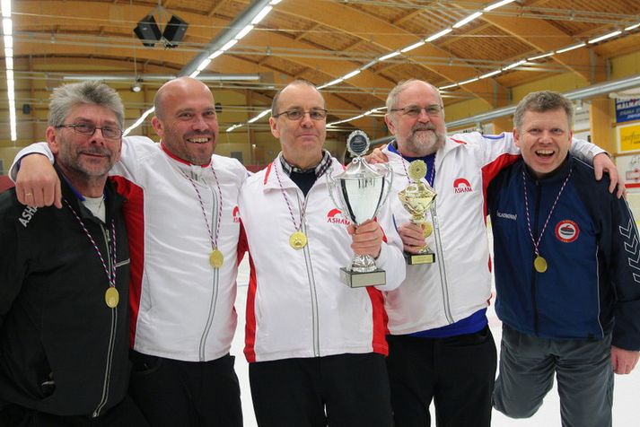 Garpar, Íslandsmeistarar í krullu 2013 (f.v.): Kristján Bjarnason, Ólafur Hreinsson, Hallgrímur Valsson, Gunnar H. Jóhannesson og Árni Grétar Árnason.