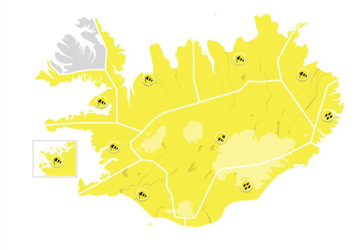 Varað er við stormi og mikilli vætu víða á landinu.