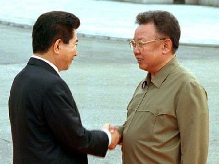 Kim Jong-Il að spjalla við Kínverja. Myndin er úr safni.