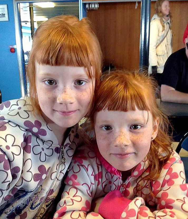 Twin sisters Sonja Ósk and Þórunn Björg were diagnosed with a rare chromosomal abnormality. The sister are nine years old.