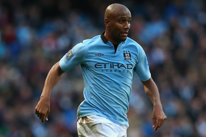 Maicon í leik með Manchester City.