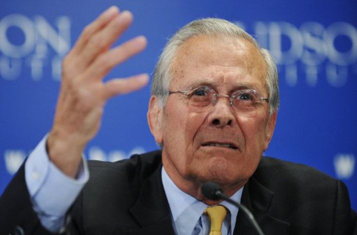 Rumsfeld er ósáttur við ummæli Krugmans.