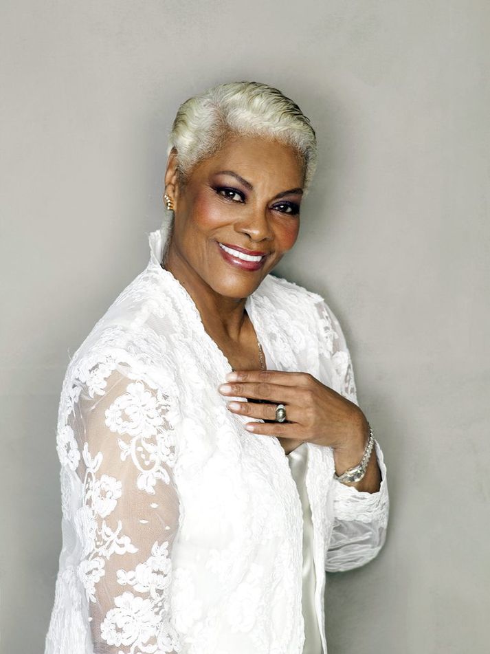 Tónleikum Dionne Warwick hefur verið frestað til 10. júlí.