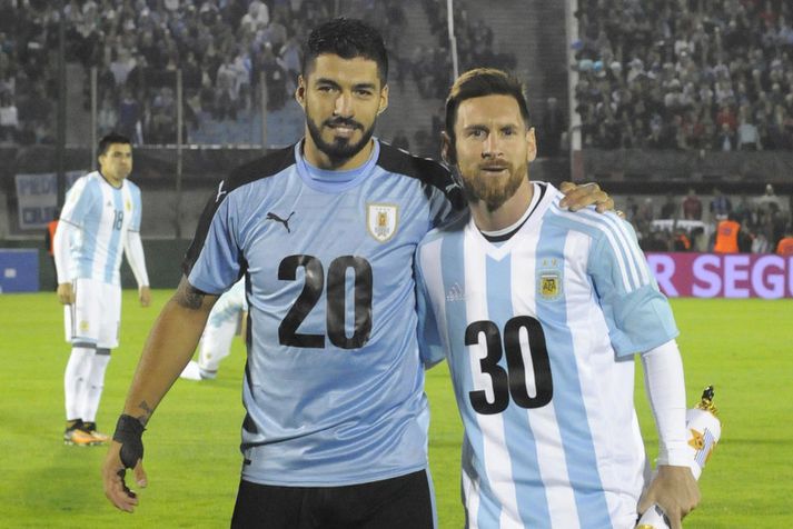 Luis Suarez og Lionel Messi auglýsa suðurameríska framboðið fyrir HM 2030.