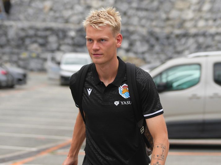 Orri Steinn ferðaðist með leikmannahópi Real Sociedad til Madrid í dag en liðið mætir Getafe á morgun.