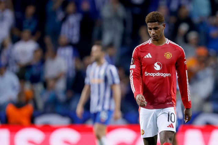 Marcus Rashford skoraði í Portúgal í gærkvöld en var svo tekinn af velli eftir fyrri hálfleik.