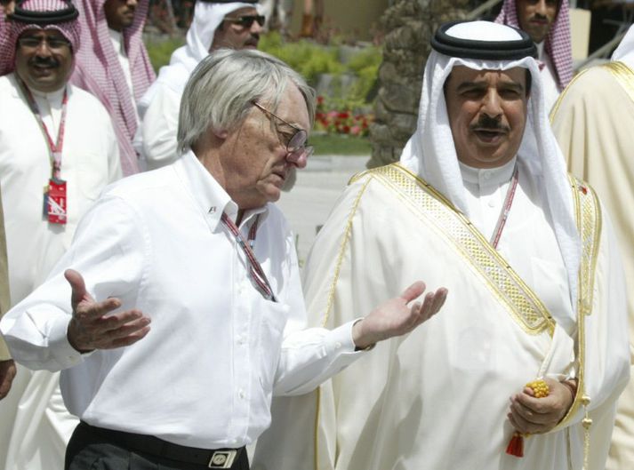 Bernie Ecclestone hefur vingast við konungsfjölskylduna í Barein. Hamad bin Isa al Khalifa er til dæmis góður vinur.