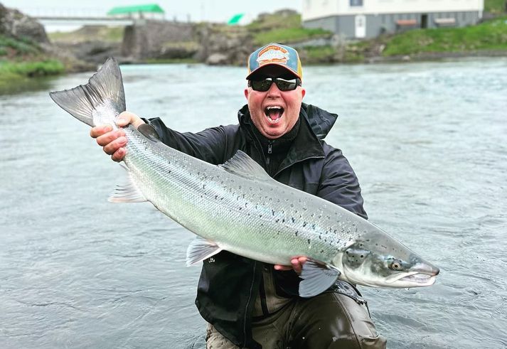 Ingvar Svendsen með 86 sm lax úr Kverkinni í Hítará