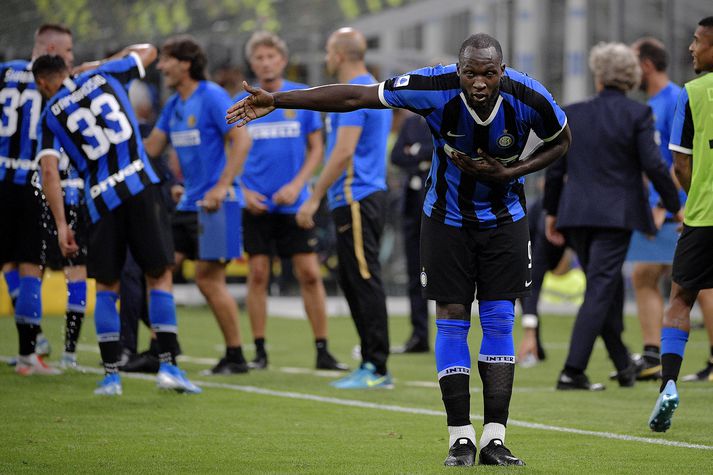 Lukaku fagnar marki í kvöld.