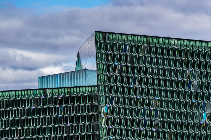 Ráðstefnugestum stendur til boða að fara á rúntinn í sjálfkeyrandi bíl fyrir utan Hörpu að ráðstefnunni lokinni.