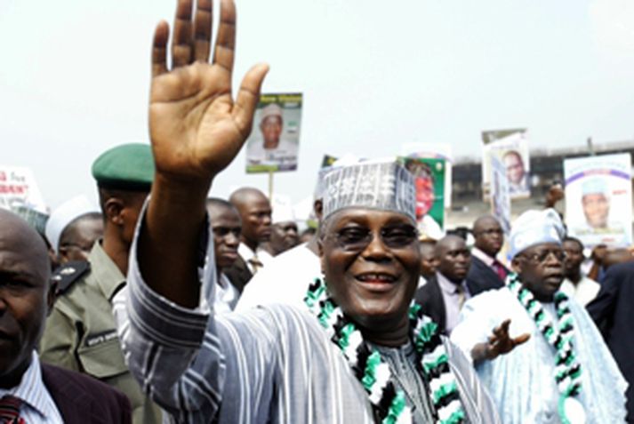 Atiku Abubakar fær að bjóða sig fram á laugardaginn kemur.