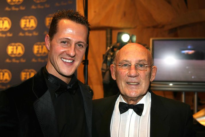 Michael Schumacher og gamla kappaksturskempan Stirling Moss.