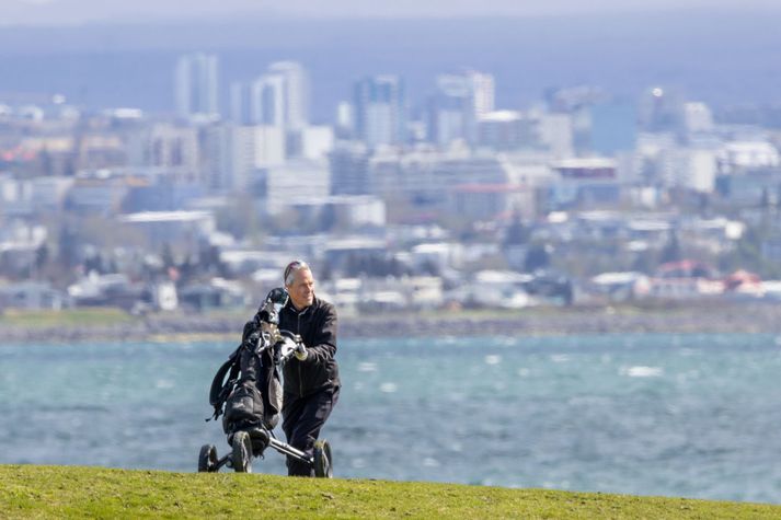 Hiti á landinu verður átta til fimmtán stig í dag.