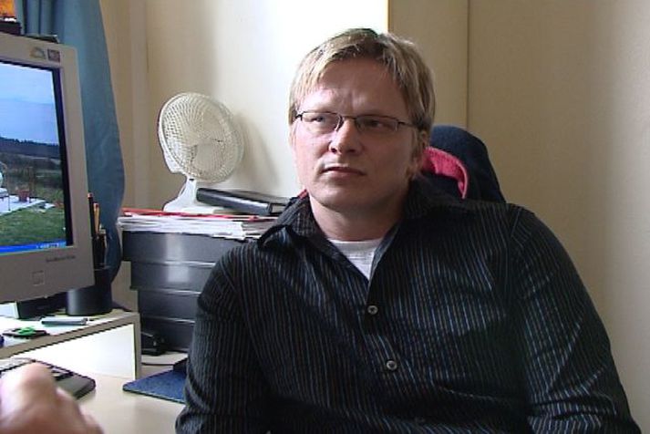 Atli Helgason starfaði áður sem lögmaður en missti réttindin þegar hann var dæmdur fyrir manndráp árið 2001.
