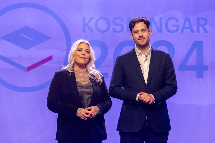 Kristín Ólafsdóttir og Bjarki Sigurðsson sjá um kappleikana í kvöld.