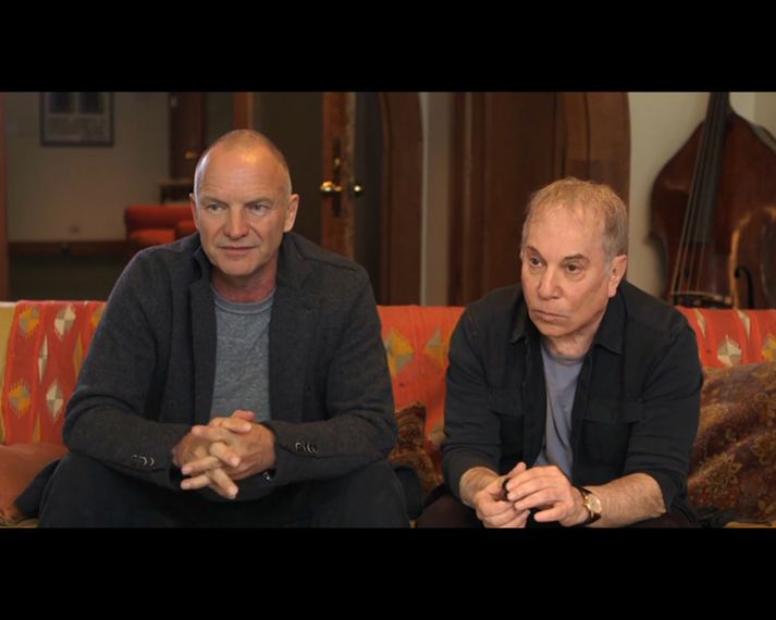 Sting og Paul Simon saman á tónleikum og í viðtali saman.