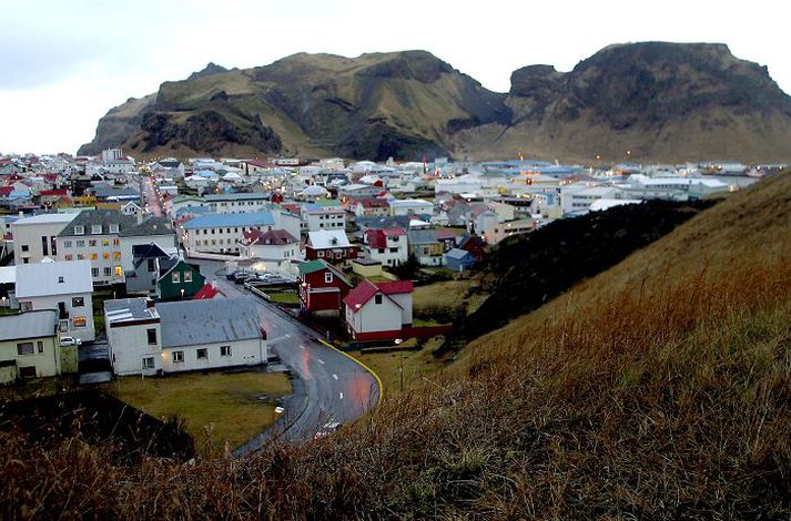 Barnaverndaryfirvöld í Vestmannaeyjum sóttu fast að maðurinn yrði hnepptur í varðhald þegar málið kom upp.
