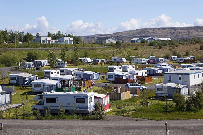 Mikið annríki var hjá lögreglunni á Suðurlandi um helgina en sérstaklega þurfti að hafa eftirlit með skemmtanahaldi á tjaldstæðinu á Flúðum.