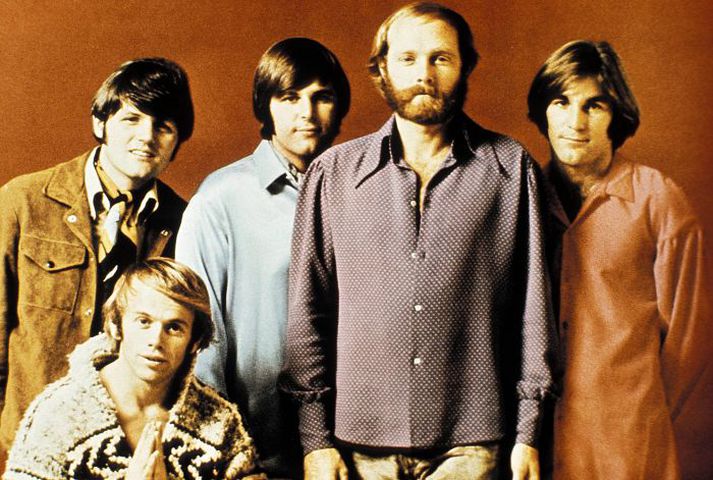 Hljómsveitin The Beach Boys sendir frá sér nýtt lag á næstunni.