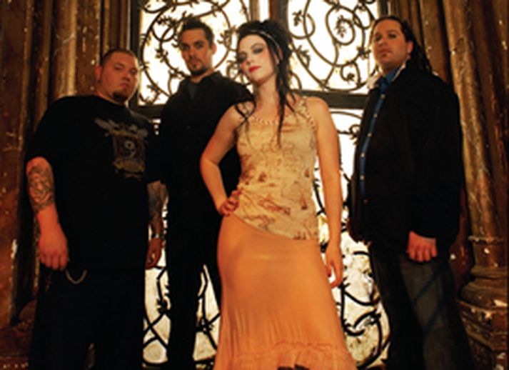 Næstkomandi mánudag, 3. október kemur út platan "The Open Door" með bandarísku rokksveitinni Evanescence.