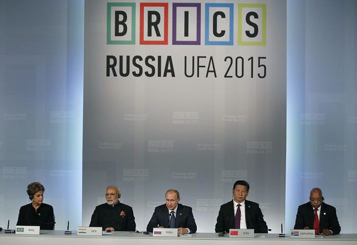 BRICS-ríkin funda nú í Rússlandi en í sambandinu eru Brasilía, Rússland, Indland, Kína og Suður-Afríka.