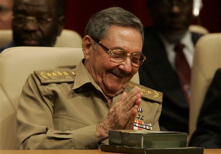 Raul Castro stýrir Kúbu um þessar mundir.