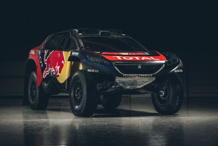 Vígalegur Peugeot Dakar keppnisbíll.