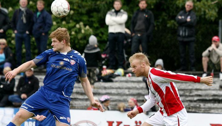 Sveinbjörn Jónasson (t.h.) skoraði tvö marka Þróttara í dag.