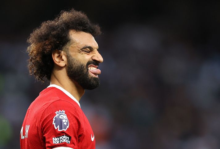 Mohamed Salah og félagar í Liverpool töpuðu sínum fyrsta leik um helgina en þótti á sér brotið.